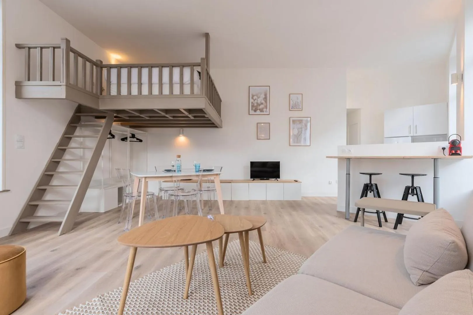 Spacious And Bright Studio In The Center. Lilla 0*,  Francia