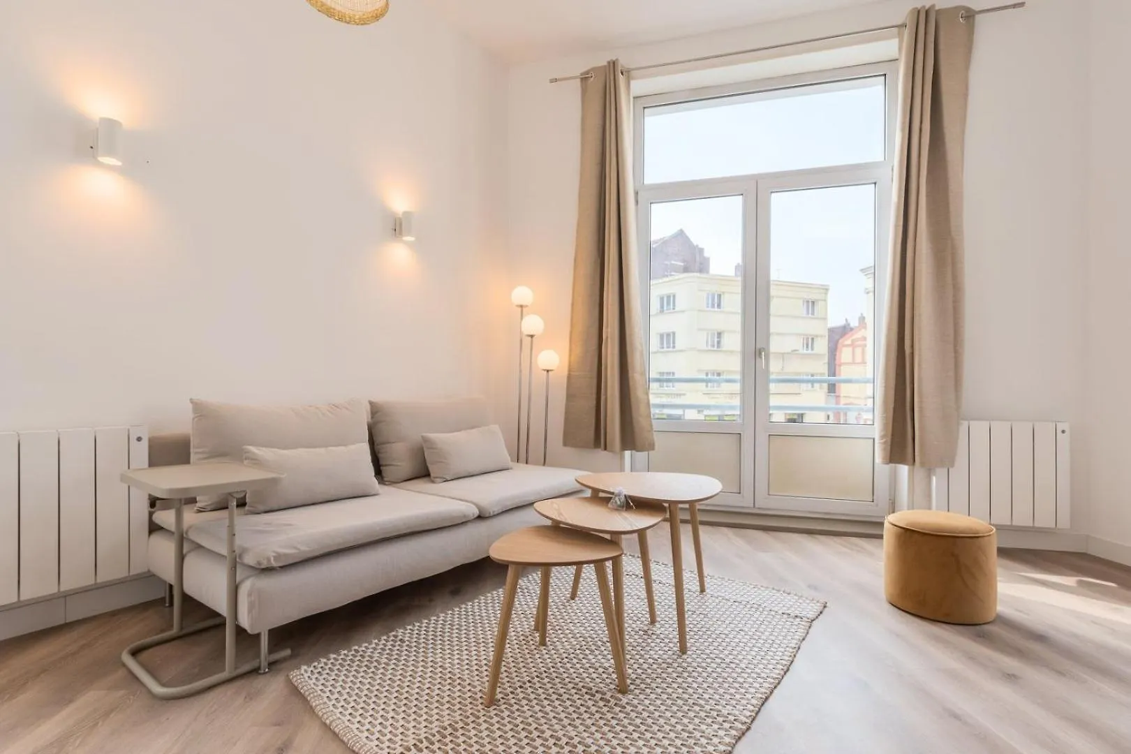 Spacious And Bright Studio In The Center. Lilla Francia